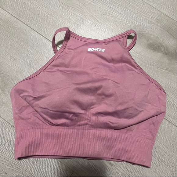 Bo + TEE high neck sports bra - Picture 2 of 5